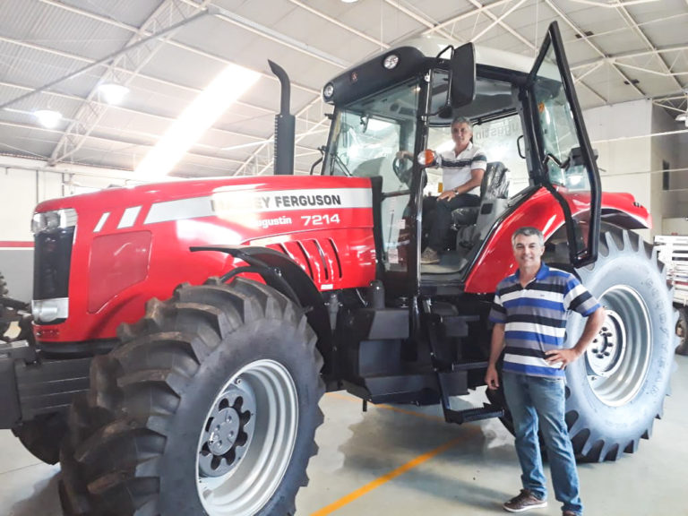 Mês de outubro marcado por entregas da Augustin Massey Ferguson!